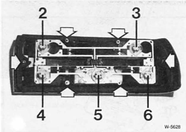 BMW5 Reparaturanleitung. Heckleuchte aus- und einbauen