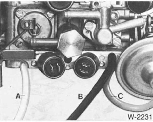 BMW5 Reparaturanleitung. Anschlüsse am vergaser