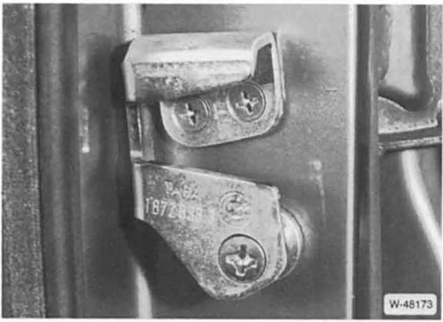 BMW5 Reparaturanleitung. Tür aus- und einbauen/einpassen