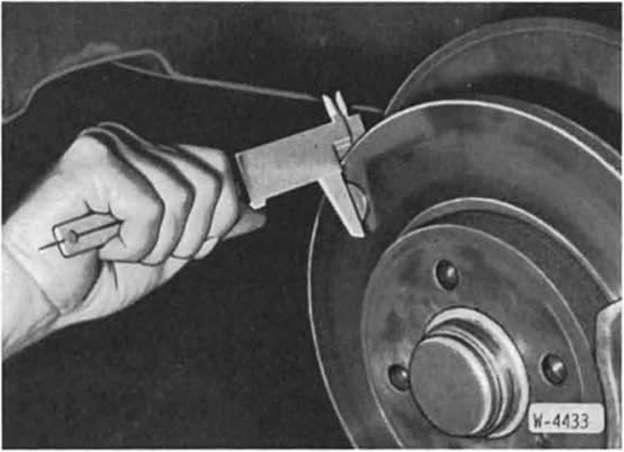 BMW5 Reparaturanleitung. Bremsscheibendicke prüfen