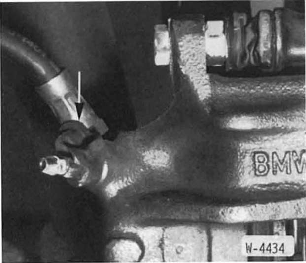 BMW5 Reparaturanleitung. Bremsanlage entlüften 