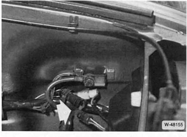 BMW5 Reparaturanleitung. Stoÿfänger vorn aus- und einbauen