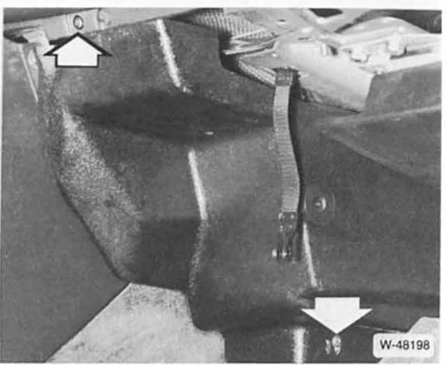 BMW5 Reparaturanleitung. Handschuhfach aus- und einbauen